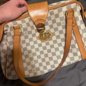 Louis Vuitton purse